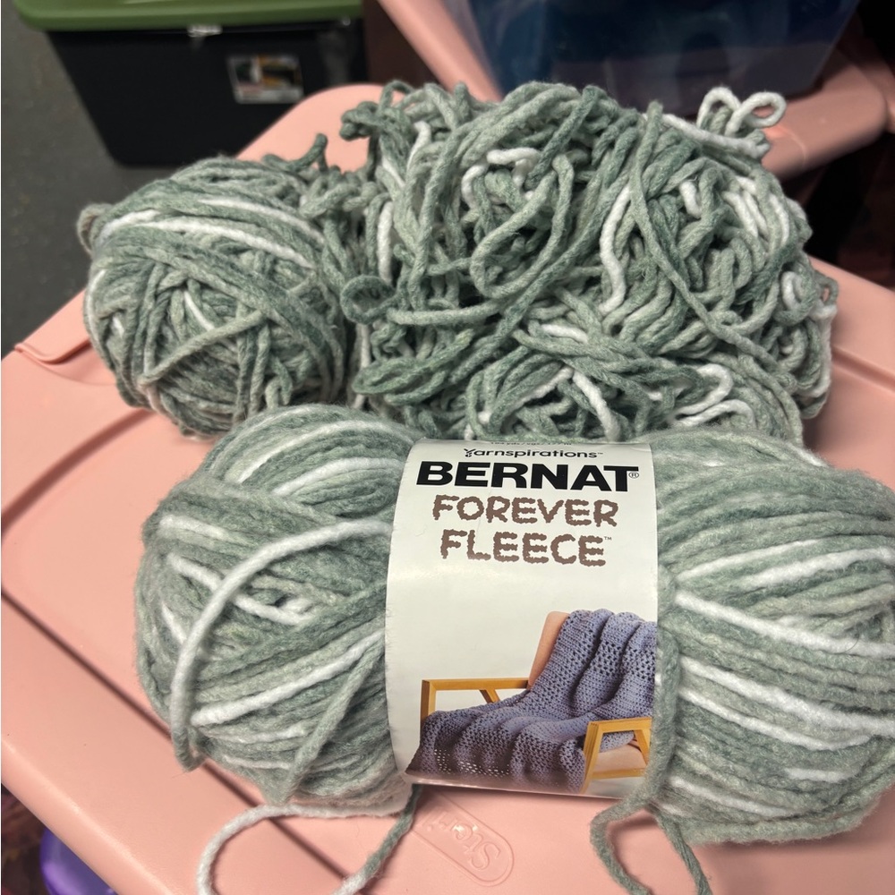 Bernat Forever Fleece Yarn Tea Tree